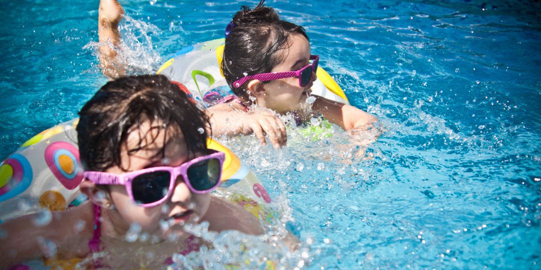 Hoe kun je veilig zwemmen met je baby?